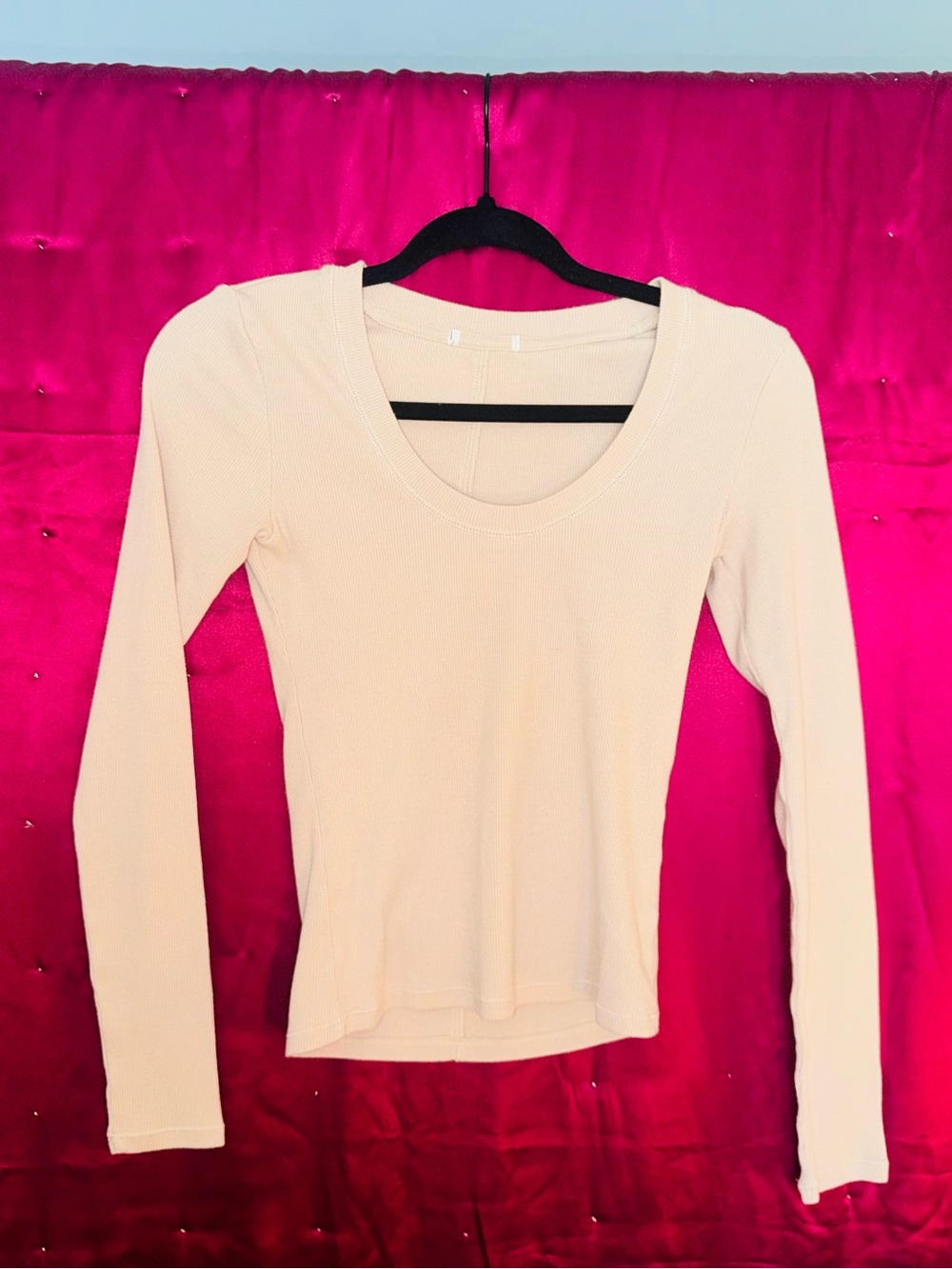 👑 Size XSmall Women's Long-Sleeve Scoop Neck Top - Cream